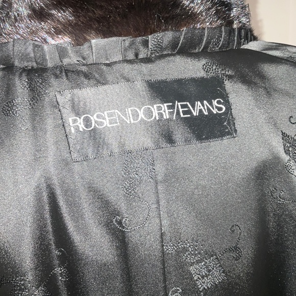 Gorgeous Mink Coat - Picture 5 of 7